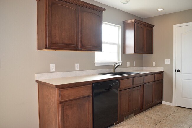 Building Photo - 3 Bedroom Home in Taylor Hills Subdivision
