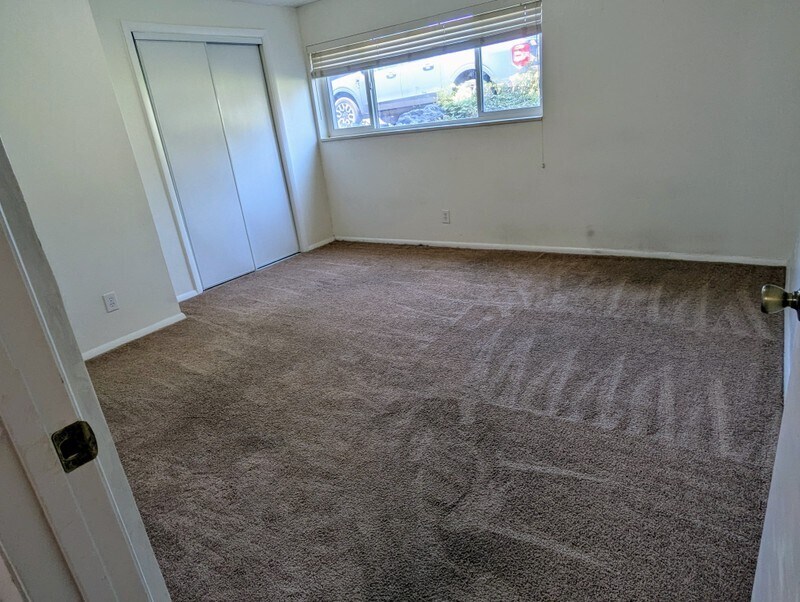 Building Photo - 1761 Willowbrook Dr