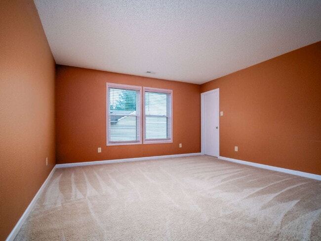 Building Photo - 910 Torsion Lane