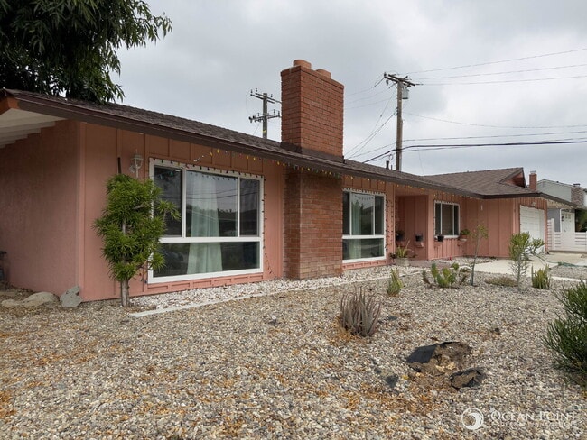 Building Photo - Newly Renovated Home for Rent in Thousand ...