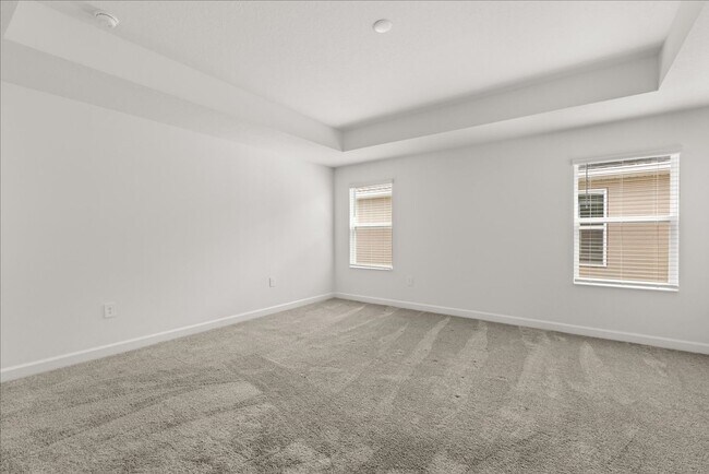 Building Photo - Spacious 5-Bedroom Solar Home for Rent in ...