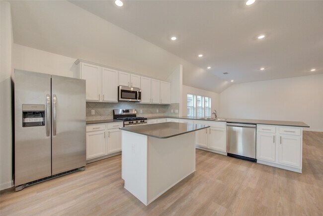Building Photo - 5607 Rock Head Rnch Trl