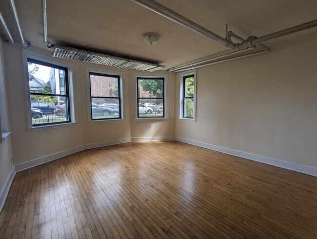 Building Photo - 2338 N Spaulding Ave