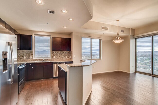 Building Photo - LUXURY RESORT STYLE LIVING @ ONE