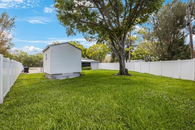 Building Photo - Cute 1 bedroom home with 2 patios and shed***MOVE IN JUNE 20TH****