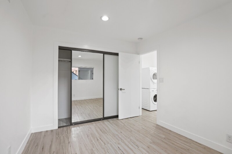 Building Photo - 249 S Coronado St