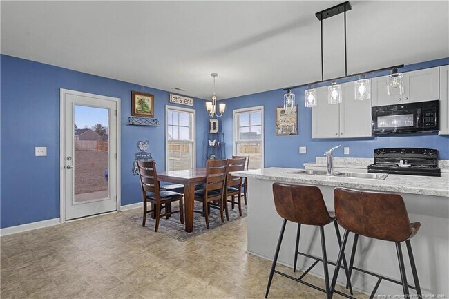 Building Photo - 21 Terrier Ct