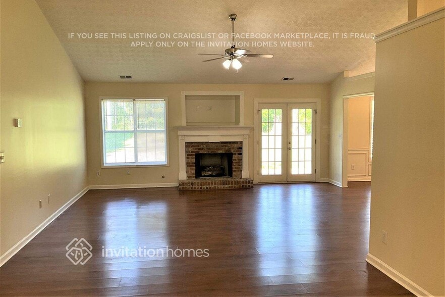 Building Photo - 1429 Fall River Dr