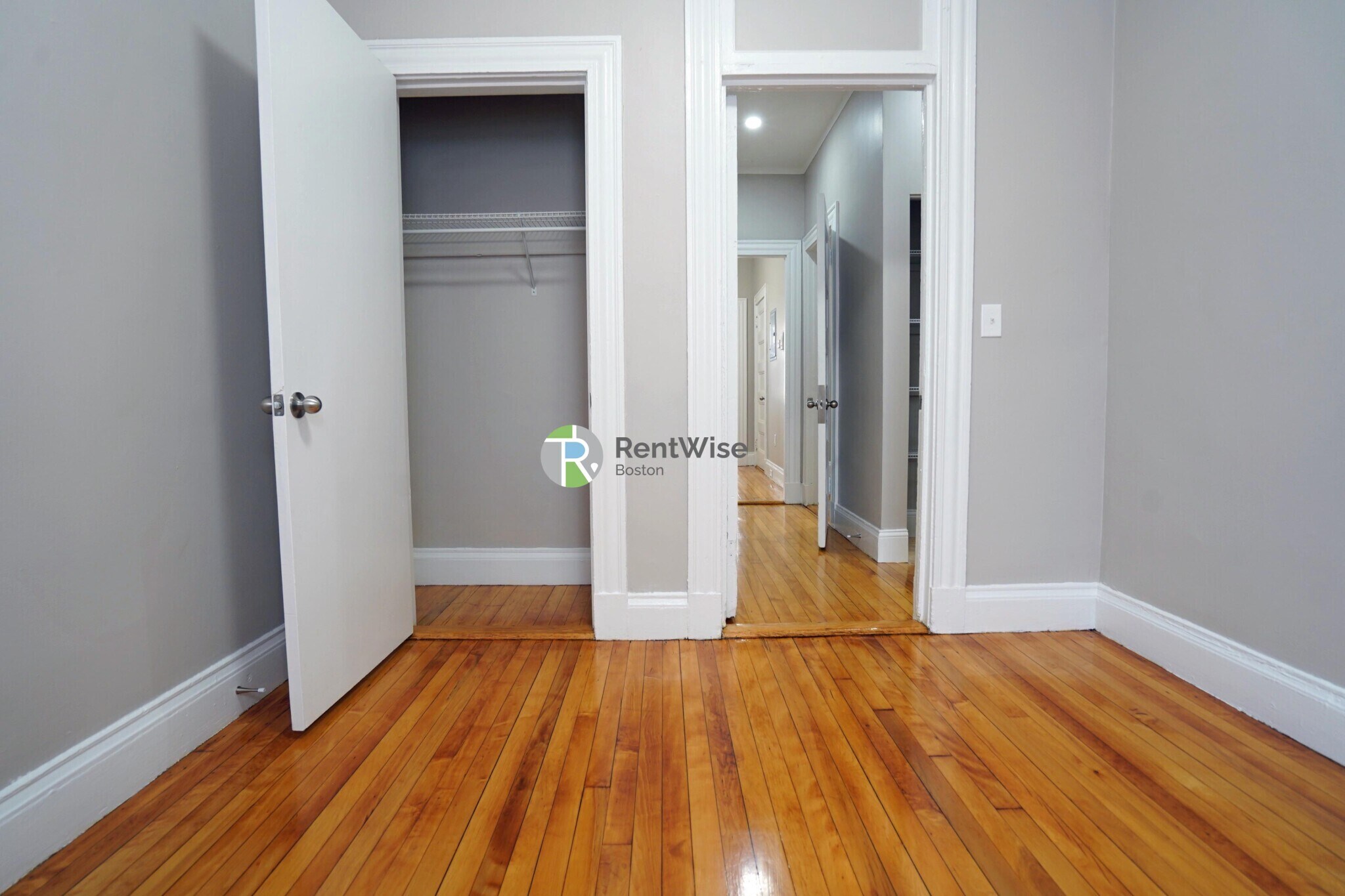 Building Photo - 72 Gardner St