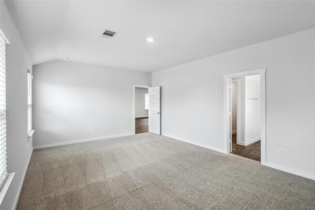 Building Photo - 605 Jane Long Dr