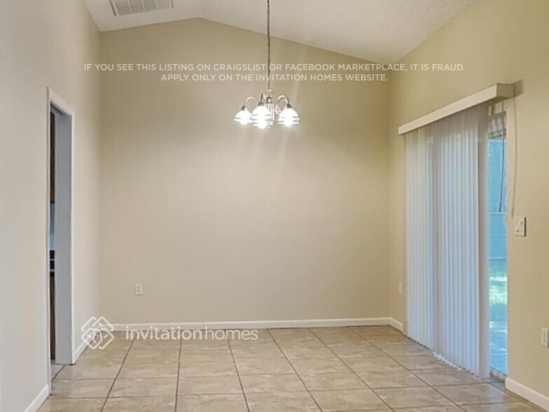 Building Photo - 8201 Helena Dr