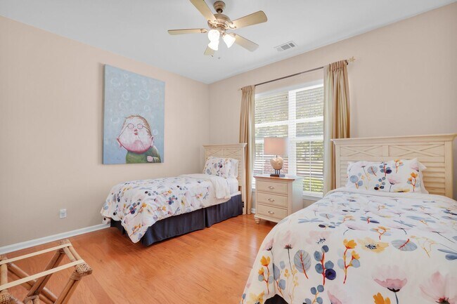 Building Photo - 17 Thomas Bee Dr