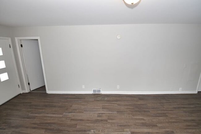 Building Photo - River Park Charming 3 bedroom Single Family Home