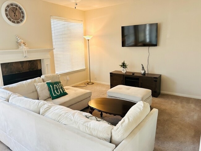 Building Photo - 15922 Cutten Rd