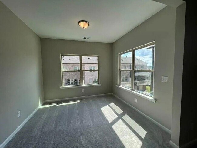 Building Photo - 735 Brecklin Ln