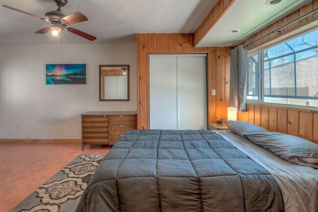 Building Photo - Spacious 4BR in Tucson