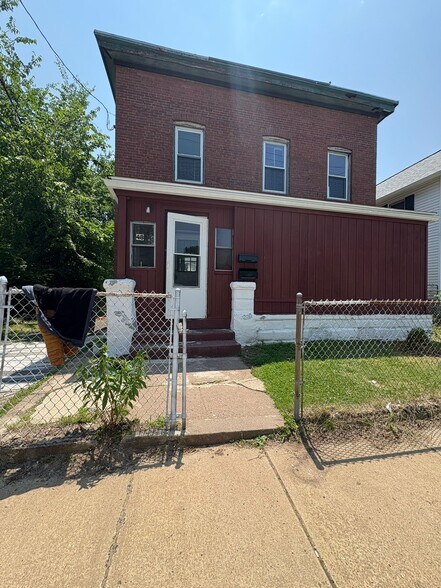 Building Photo - 48 Daisy St