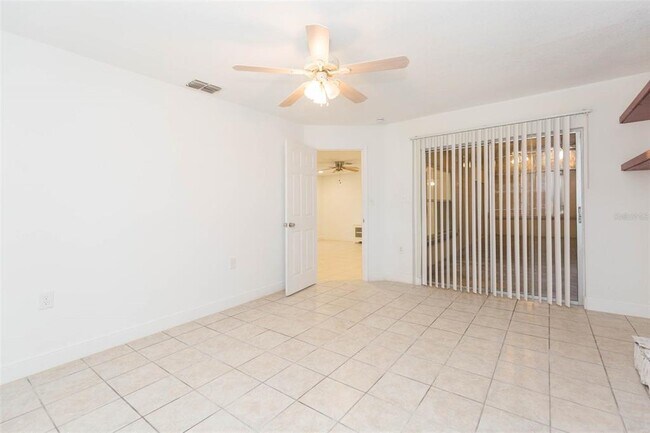 Building Photo - 8253 Redfield Dr