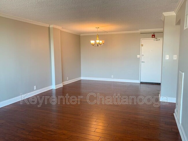Building Photo - 1131 Stringers Ridge Rd
