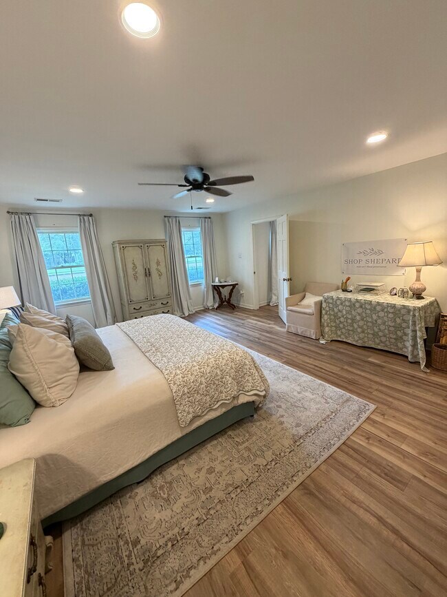 Building Photo - 1946 Corbin Rd