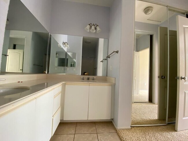 Building Photo - 3613 Bernwood Pl