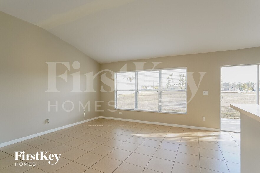 Building Photo - 25453 Bandito Ct