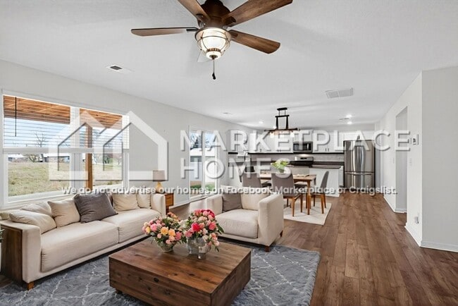 Building Photo - 1067 Evan Ct