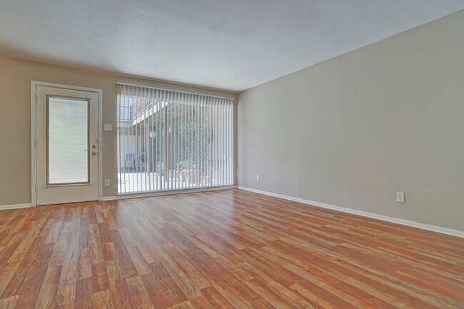 Building Photo - 229 Westmoreland St