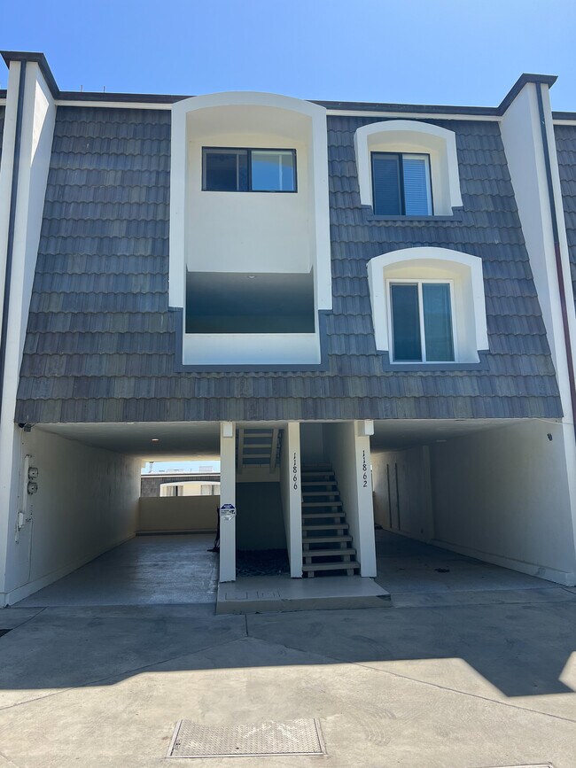 Building Photo - 11866 Starfish Ln