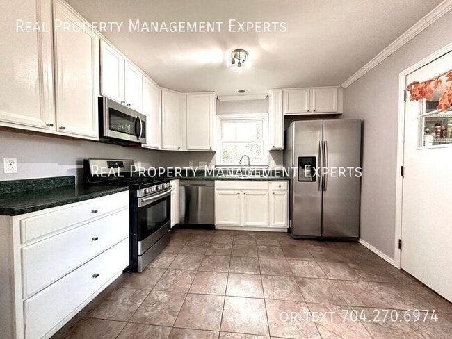 Building Photo - 4429 Firwood Ln