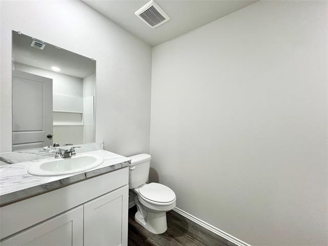 Building Photo - 829 Bluffview Dr