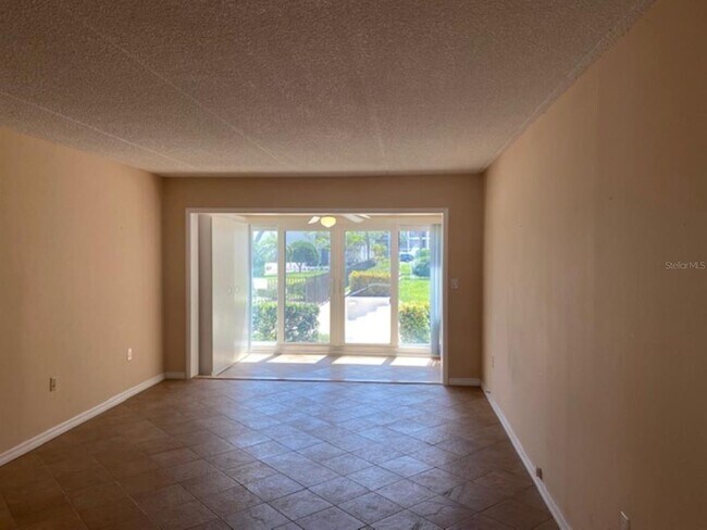 Building Photo - 845 S Gulfview Blvd