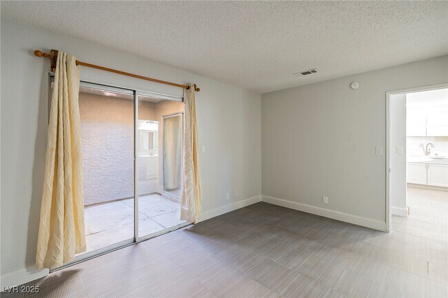 Building Photo - 832 Mantis Way