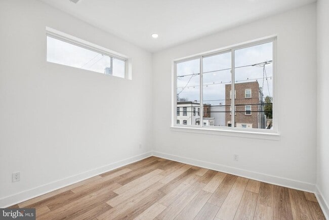 Building Photo - 5034 Florence Ave