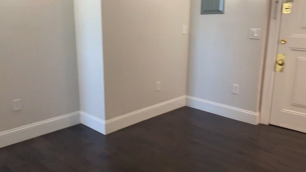 Building Photo - 81 Westland Ave