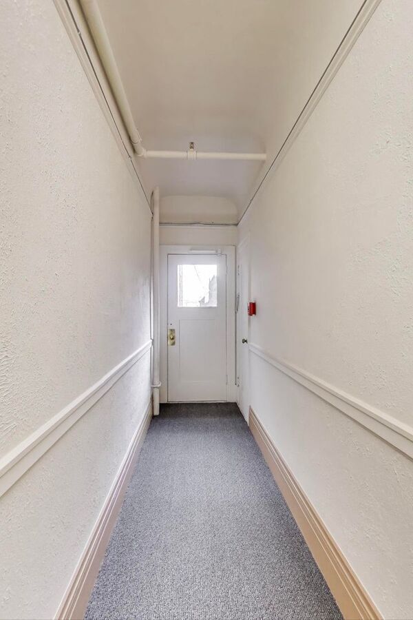 Building Photo - 1600 California St