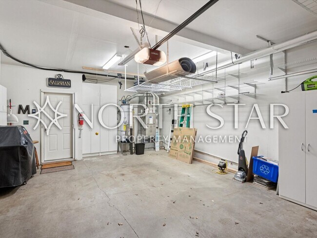 Building Photo - First Addition Townhome in Prime Location