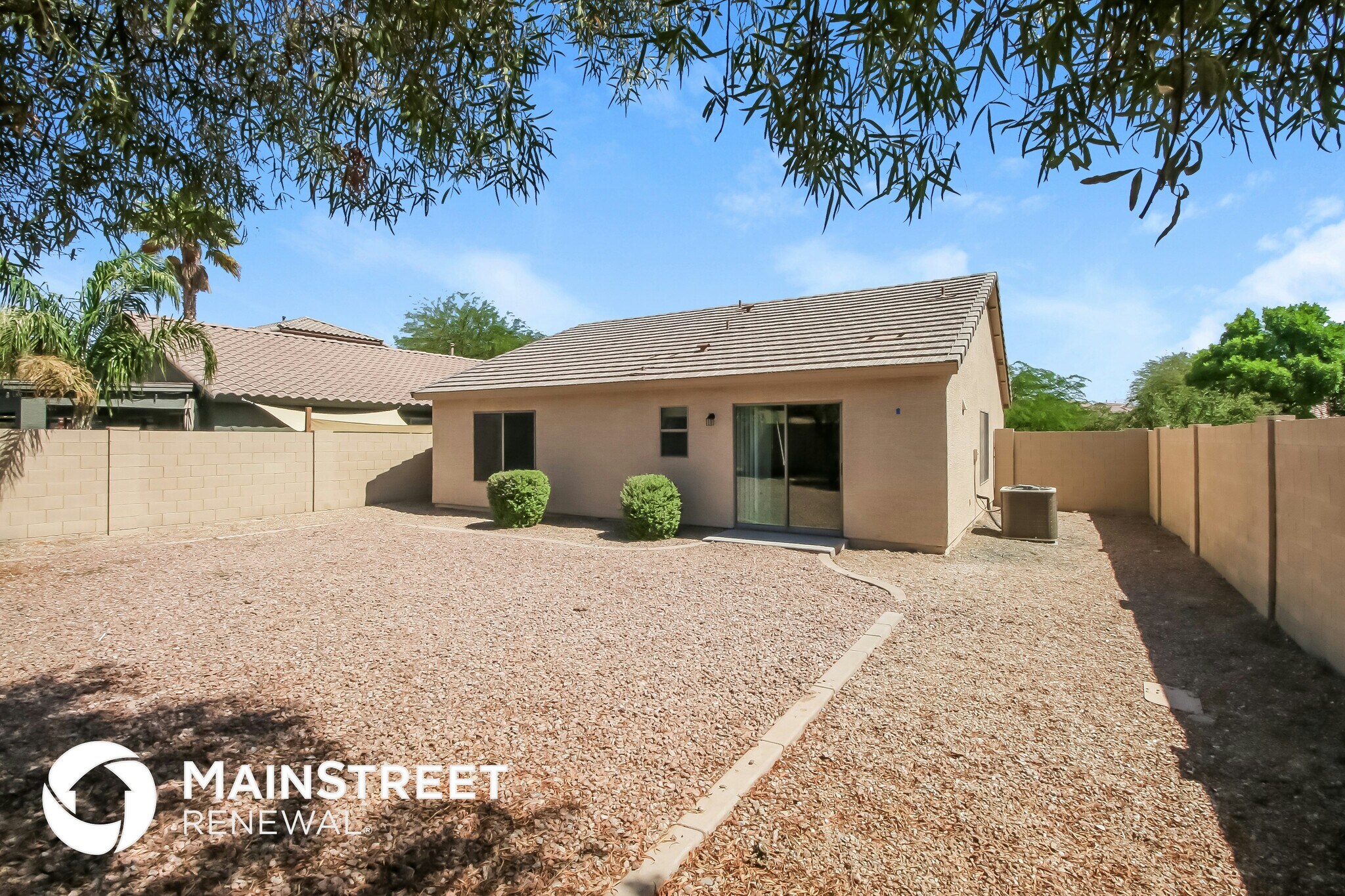 Building Photo - 44035 W Snow Dr