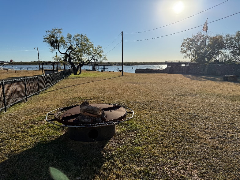 Building Photo - 3045 Red Bluff Cir