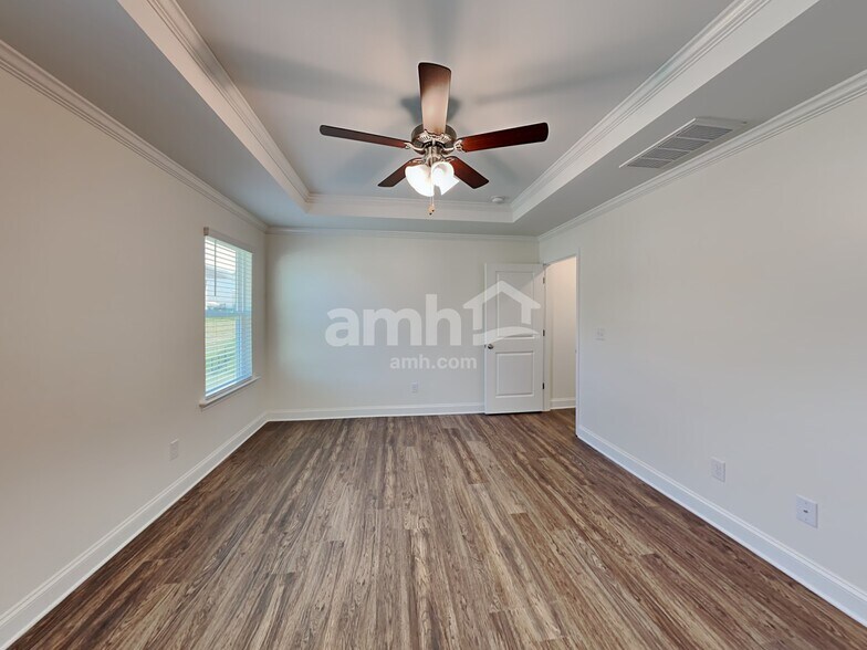Building Photo - 3240 Oakfields Rd