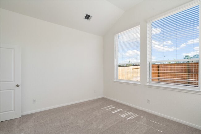 Building Photo - 607 Silver Pear Ct