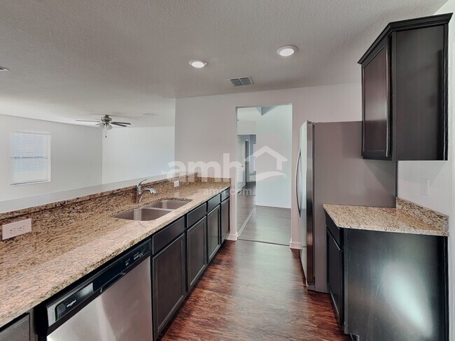 Building Photo - 1114 Brenton Leaf Dr