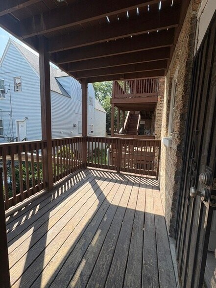 Building Photo - 1307 N Keeler Ave