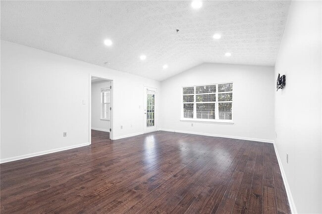 Building Photo - 232 Bentley Pl