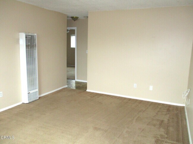 Building Photo - 851 W Crestwood Ave