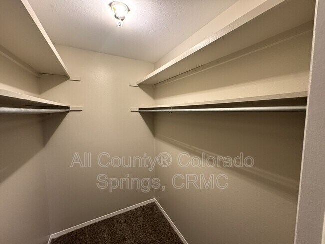 Building Photo - 2902 Airport Rd