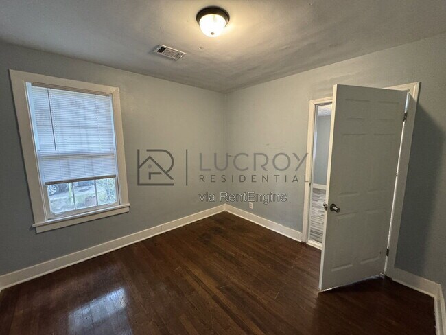 Building Photo - 4833 Churchill Dr