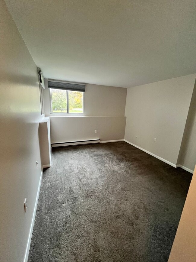 Building Photo - One Bedroom One Bath with Utilities includ...