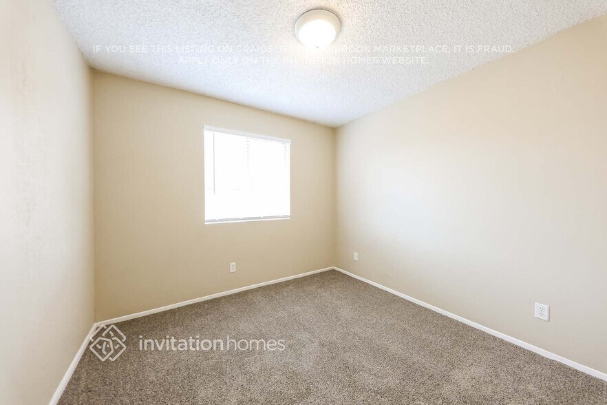 Building Photo - 1030 W Anderson Dr