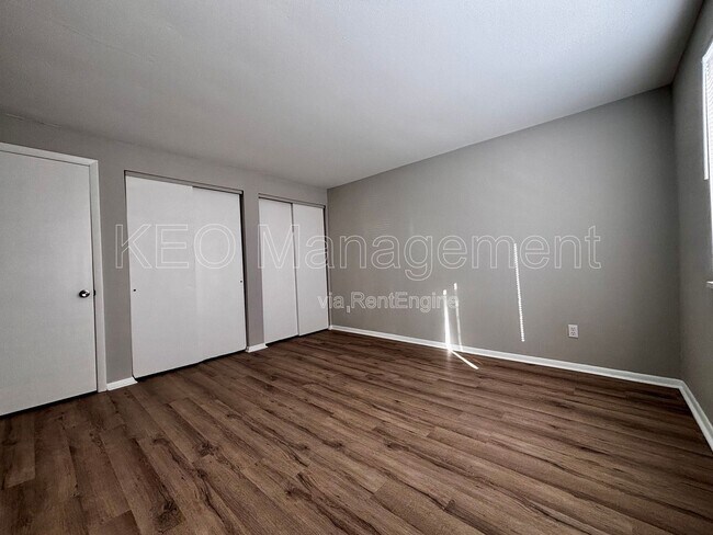 Building Photo - 4420 Flowerdale Ave